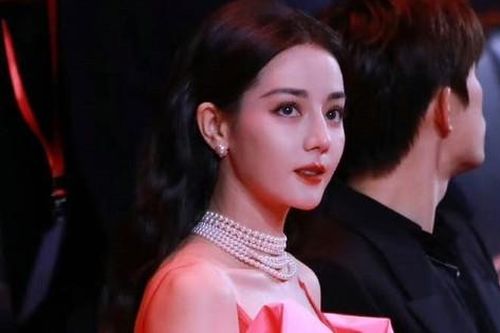 Sự kiện thảm đỏ hot nhất showbiz bị hủy bỏ bất ngờ vì nhốn nháo
