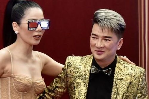 'Cho người xem lưng' cỡ nào?