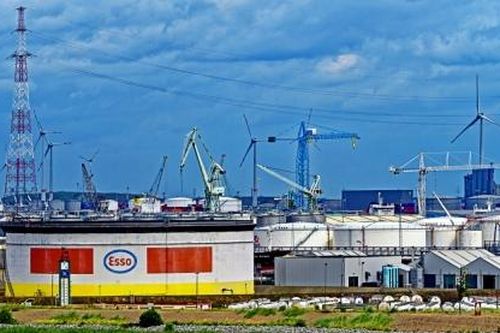Tchad quốc hữu hóa công ty con trước đây của ExxonMobil
