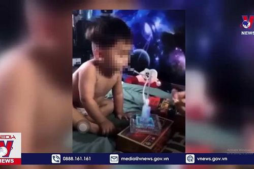 Triệu tập 2 người trong vụ việc 'bé trai bị ép sử dụng ma túy'
