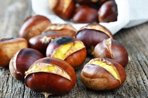 Lợi ích tuyệt vời từ hạt dẻ không phải ai cũng biết