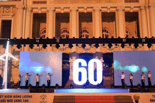 Cả nước tiết kiệm hơn nửa tỷ đồng sau 1 giờ tắt đèn 'Giờ Trái đất'