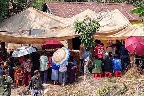 Chặt đầu đạn gây nổ, 3 người chết, 2 người bị thương