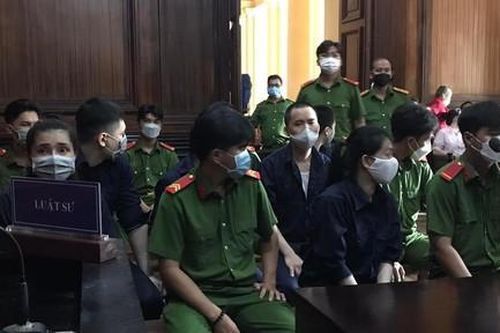 Mở lại phiên xử vụ đàn em bà trùm Oanh Hà cầm đầu nhóm cung cấp ma túy cho vũ trường
