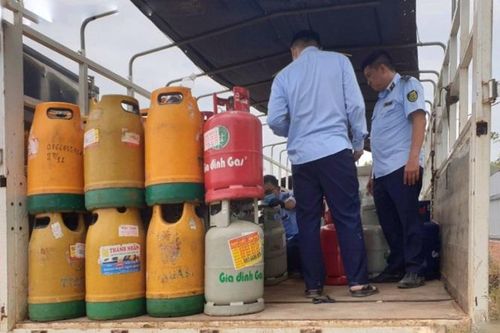 Phát hiện hàng nghìn bình gas nghi giả mạo nhãn hiệu