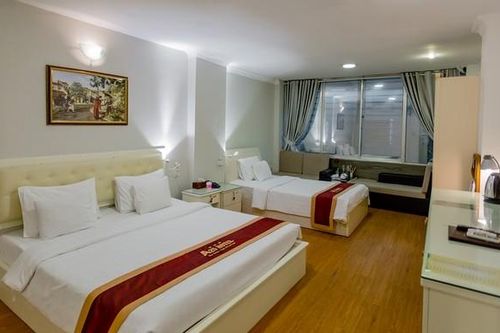 Khách sạn vắng khách, doanh thu sụt giảm