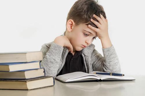 Từng bước biến trẻ thành người tự giác