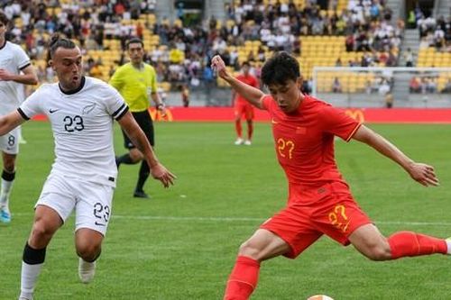 Thua đội đứng dưới Việt Nam trên BXH FIFA, tuyển Trung Quốc nhận mưa chỉ trích