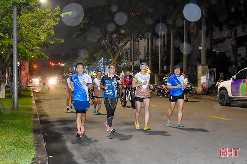 'Cô gái thép' Thanh Vũ lan tỏa tinh thần thể thao tại Hà Tĩnh