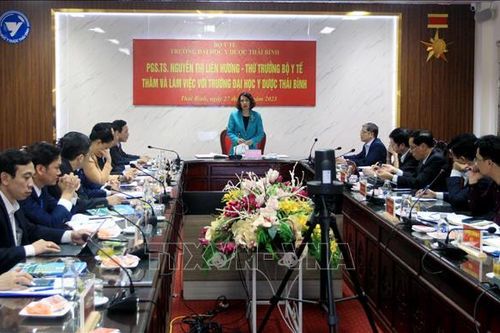 Xây dựng Trường Đại học Y Dược Thái Bình vững mạnh toàn diện