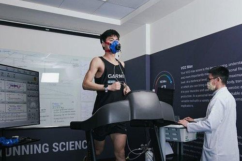 Garmin kỷ niệm 20 năm ra mắt dòng Forerunner, Đồng hồ GPS đầu tiên trên thế giới