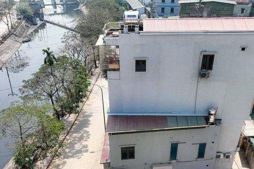 Xuất hiện nhà 'siêu mỏng, siêu méo' trên tuyến đường 500 tỷ đồng