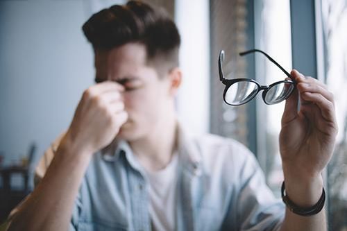 Thế nào là bệnh suy giảm thị lực?