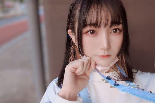Nữ ca sĩ 27 tuổi đột ngột qua đời
