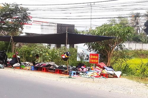 Cấm nhưng vẫn buôn bán