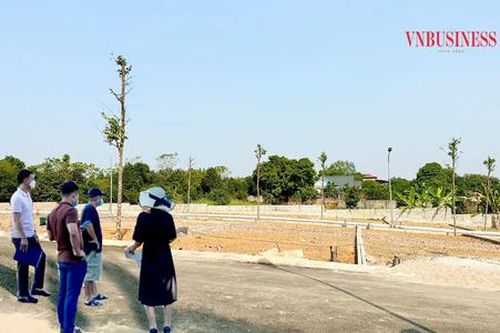 Đất cắt lỗ ở ven đô chỉ để 'lùa gà'?