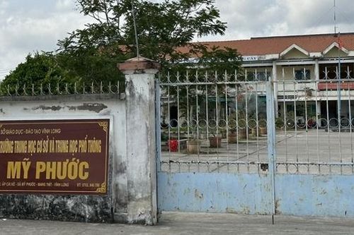 Thầy giáo sửa điểm, bị tố sàm sỡ nữ sinh
