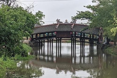 Nỗi buồn cầu ngói