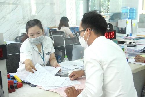Hàng loạt chính sách quan trọng về tiền lương, bảo hiểm được áp dụng từ tháng 4-2023