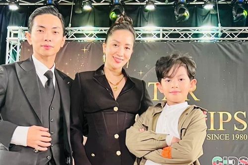 Khánh Thi - Phan Hiển vạ vật suốt đêm vì vụ đình công ở sân bay Đức