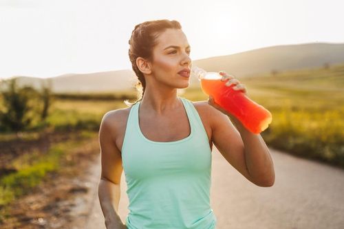 Vì sao phải bổ sung điện giải khi chạy bộ?