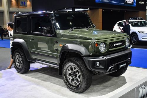 Chi tiết Suzuki Jimny 2023: Tiểu G-Class giá đắt hơn Honda CR-V