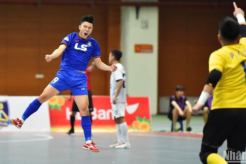 Futsal Hà Nội chia nửa vui buồn