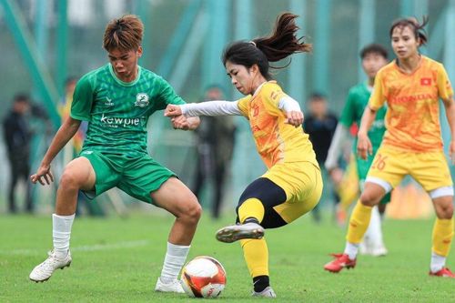 Đội tuyển nữ Việt Nam thua U15 nam Phù Đổng 0-2