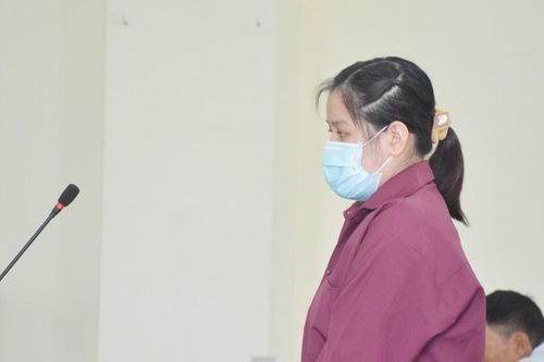 Cô gái lãnh 20 năm tù do đâm chết một người trong nhóm đòi nợ thuê
