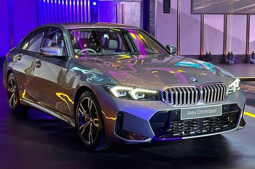 'Soi' BMW 330i M Sport 2023 từ 1,57 tỷ đồng sắp về Việt Nam
