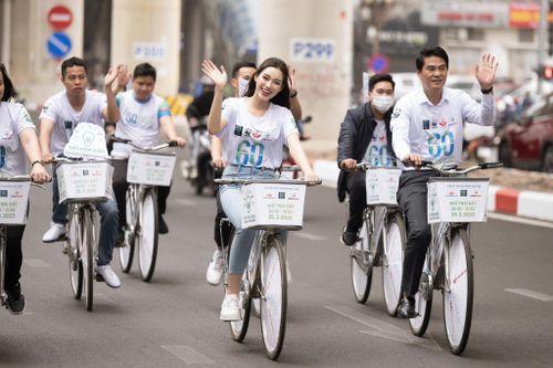 Ngắm nhan sắc trong veo của Hoa hậu Đỗ Hà