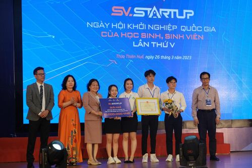 'Ứng dụng vỏ trái cam' của NTTU đạt giải Nhì SV-STARTUP