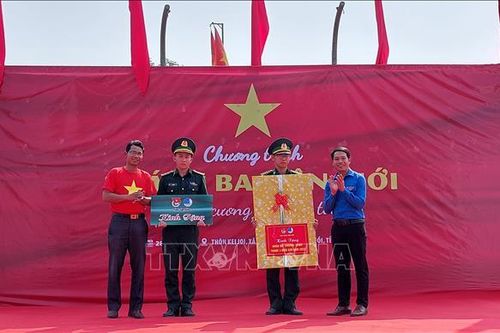 Tuổi trẻ Kon Tum hướng về biên cương Tổ quốc
