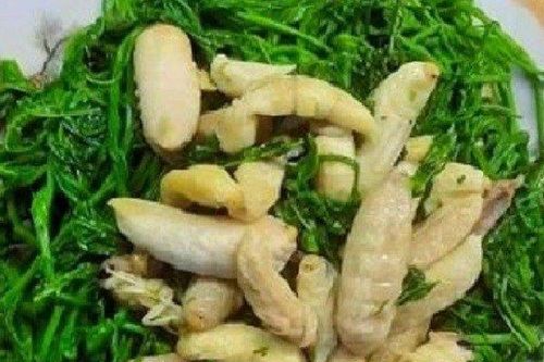 Loại rau dại nghe tên đã 'bốc mùi' nhưng ăn vừa ngon vừa là vị thuốc
