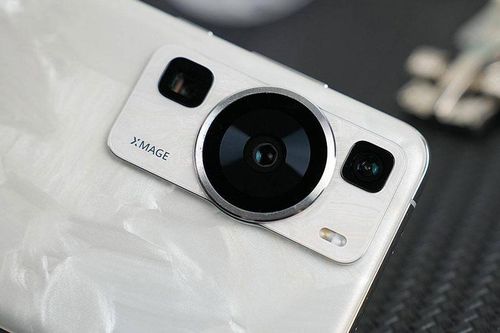 Cận cảnh Huawei P60: Chống nước, cấu hình 'khủng', camera thay đổi khẩu độ, giá hơn 15 triệu