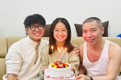 NSND Công Lý hạnh phúc tổ chức sinh nhật cho con gái, diện mạo ái nữ gây chú ý