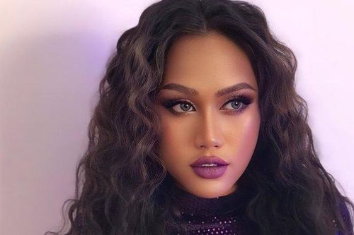 Nữ ca sĩ bị bodyshaming trên sân khấu lần đầu lên tiếng