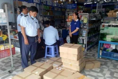 Quản lý thị trường Vĩnh Long xử lý 137 cơ sở vi phạm trong quý I/2023