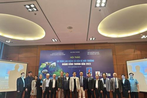 An toàn lao động và bảo vệ môi trường là vấn đề cấp bách hiện nay