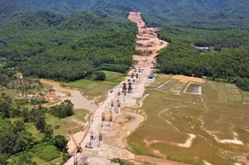 Liên tục chậm tiến độ, một nhà thầu thi công QL8A bị cắt chuyển khối lượng
