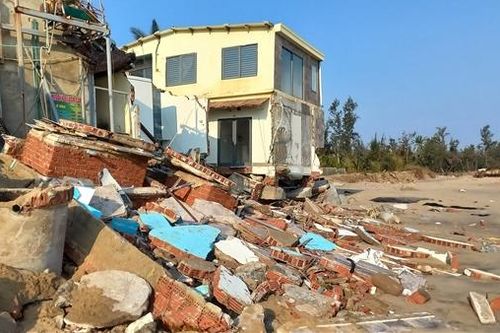 Đầu tư 210 tỷ đồng làm kè chống xói lở khẩn cấp bờ biển Cửa Đại