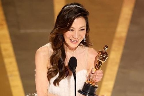 Giải thưởng Oscar 95: Sự trở lại của 'giấc mơ Mỹ' hay sự Mỹ hóa châu Á?