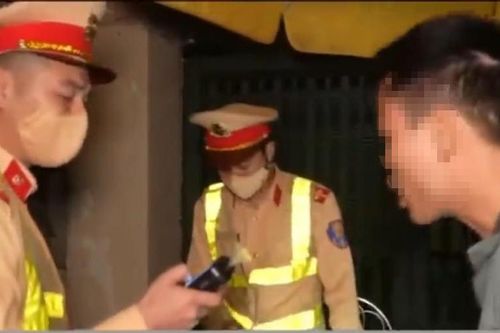 Xử phạt lái xe vi phạm nồng độ cồn gấp 9 lần kịch khung