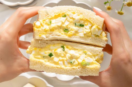 10 phút trổ tài với sandwich kẹp trứng