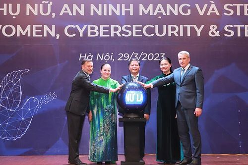 Bảo đảm an toàn, bình đẳng trên không gian mạng