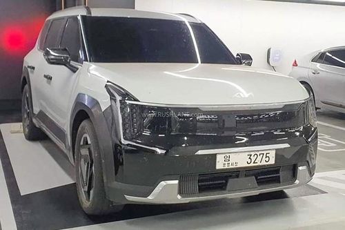 Kia EV9 2024 chào bán từ 1,4 tỷ đồng, 'đối thủ' của Vinfast VF9
