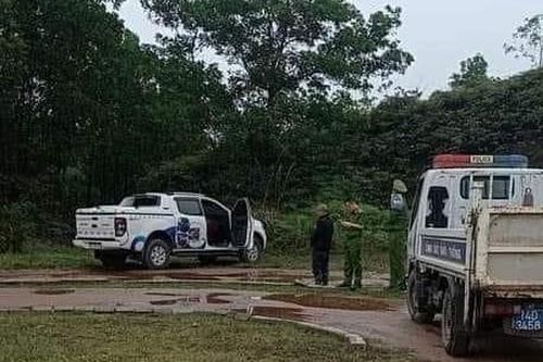 Phát hiện thi thể hai vợ chồng trong ô tô đỗ ở Quảng Ninh