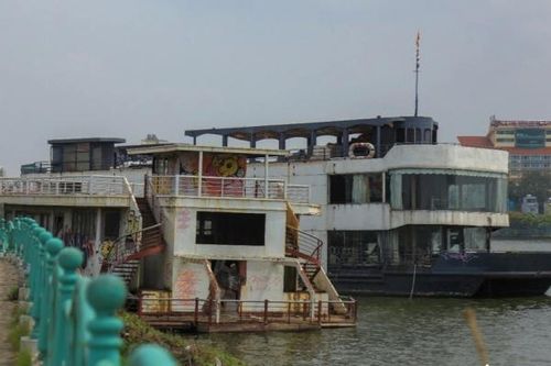 Hà Nội không vội vàng đưa du thuyền hoạt động trở lại tại Hồ Tây