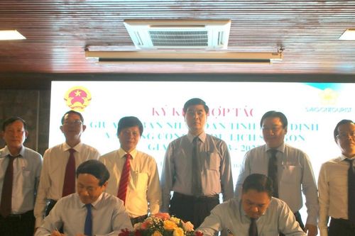 Bình Định và Saigontourist Group 'bắt tay' phát triển du lịch