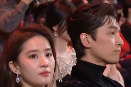Lưu Diệc Phi nhận một tỷ lượt đọc vì bị chê béo